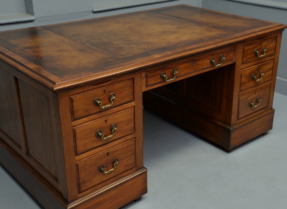 Early 20th Century Mahogany Pedestal Desk c.1920 View VIII