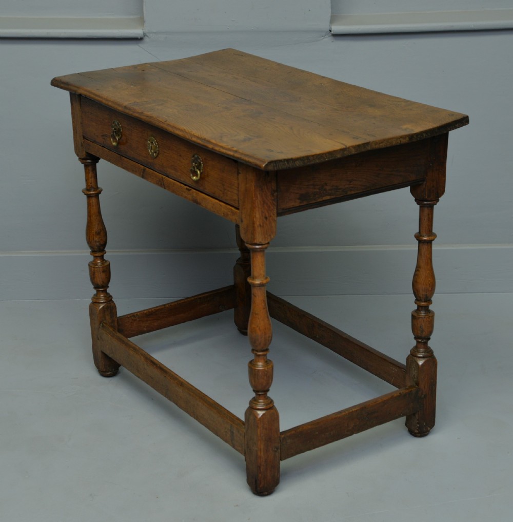 Early 18th Century Oak Side Table View V