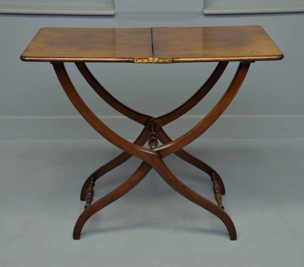 Fine Early 19th C Mahogany Campaign Table View V