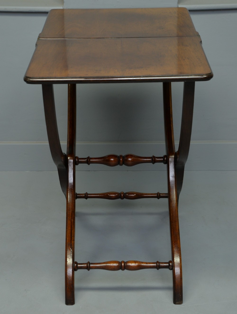 Fine Early 19th C Mahogany Campaign Table View VI