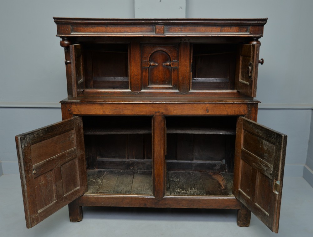Small Early 18th Century Oak Cwpwrdd Deuddarn Or Two Part Cupboard View V