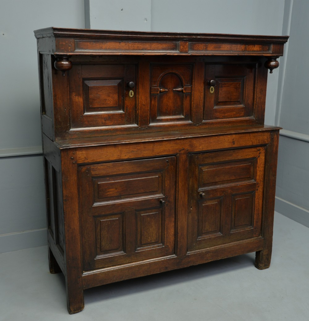 Small Early 18th Century Oak Cwpwrdd Deuddarn Or Two Part Cupboard View VI
