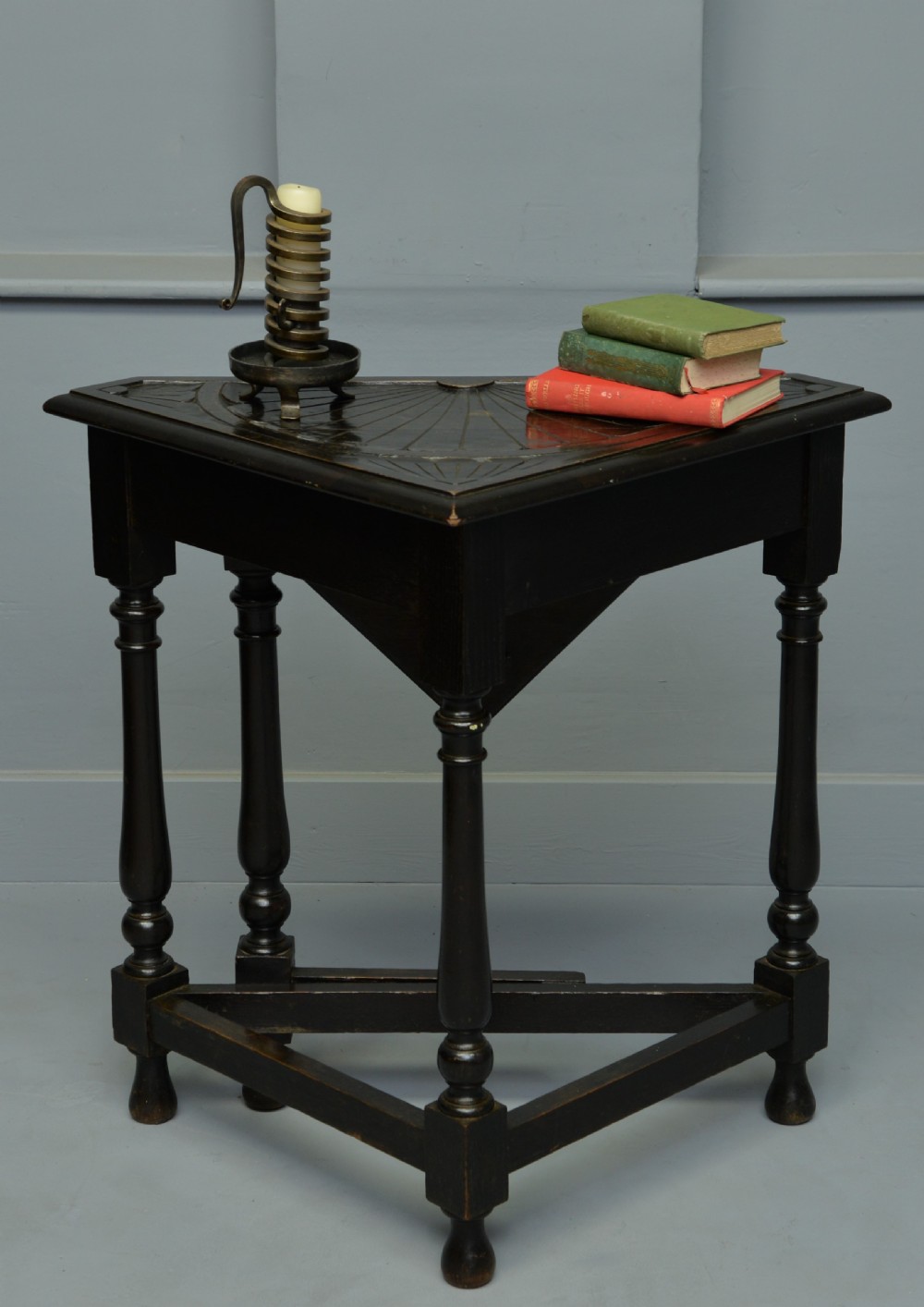 Charming Victorian Oak Gate-Leg Occasional Side-Table View II