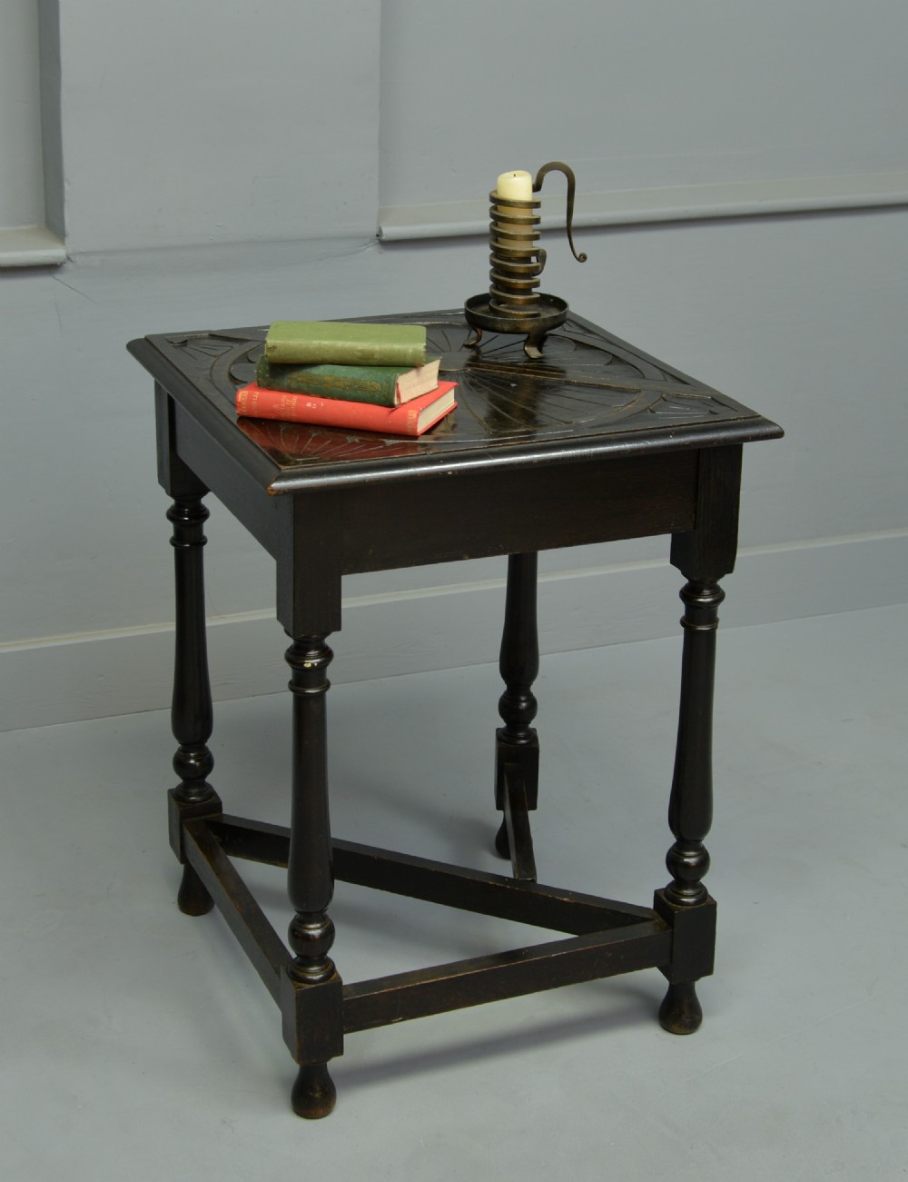 Charming Victorian Oak Gate-Leg Occasional Side-Table View X