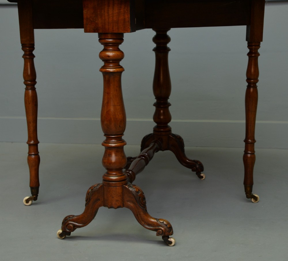 Victorian Burr-Walnut Sutherland / Drop-Leaf Table View VII