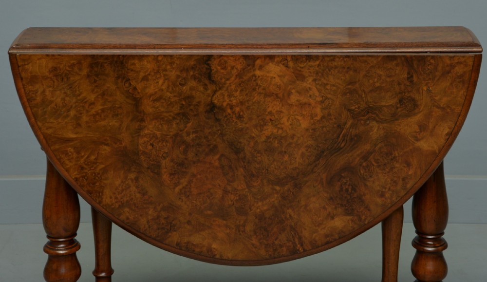 Victorian Burr-Walnut Sutherland / Drop-Leaf Table View VIII