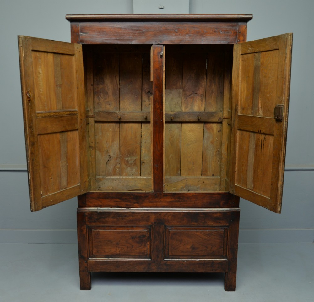 Charming 17th Century Oak Two Part Livery Cupboard / Wardrobe  View III