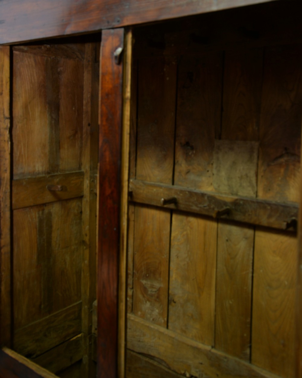 Charming 17th Century Oak Two Part Livery Cupboard / Wardrobe  View VI