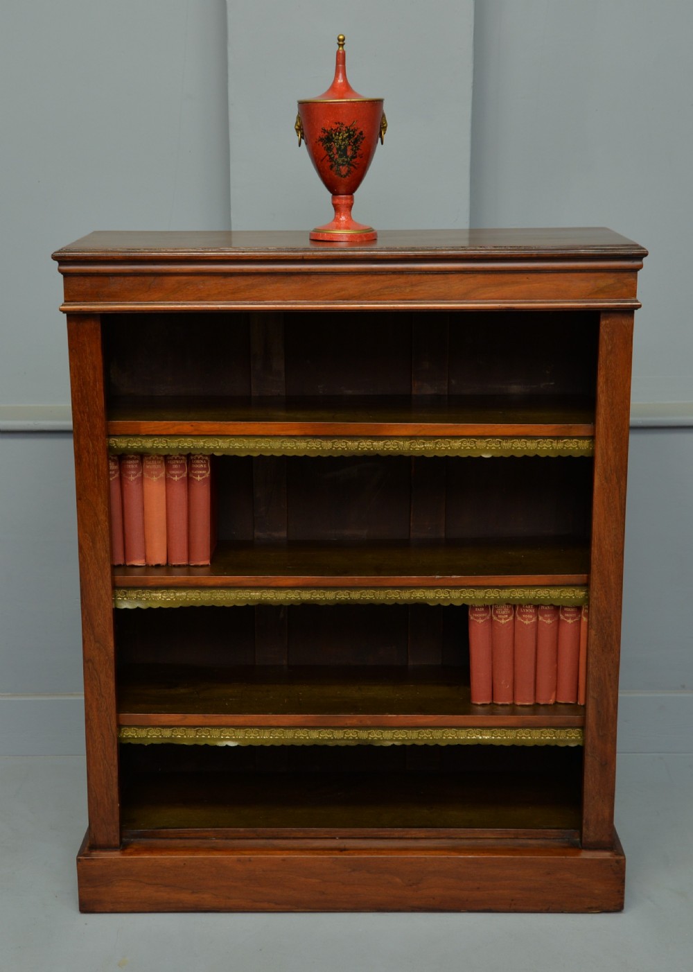 Victorian Mahogany Open Adjustable Bookcase