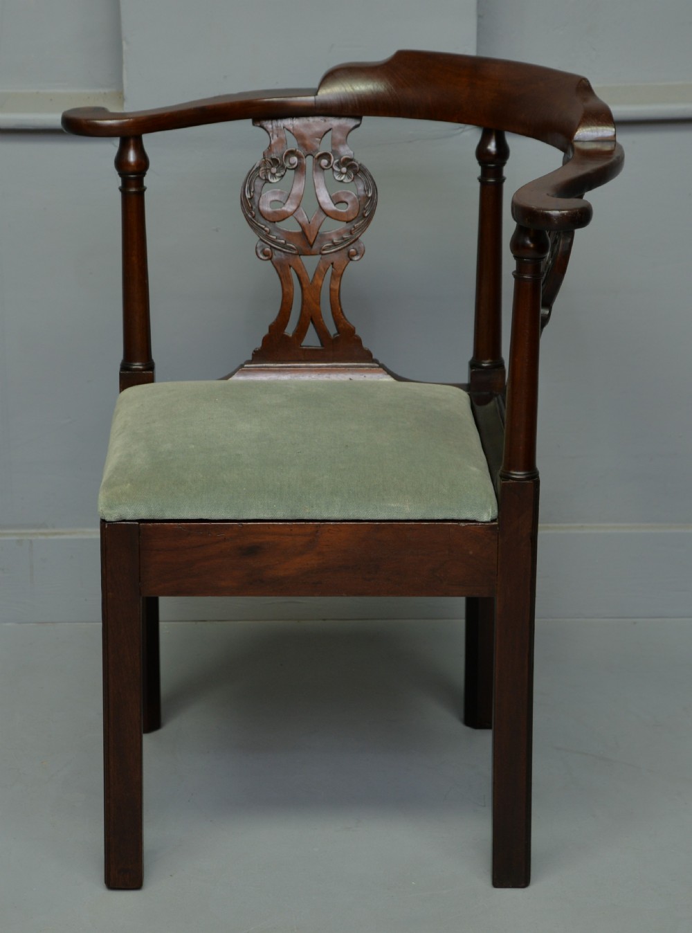 Fine Georgian Mahogany Corner Chair c1760 View V