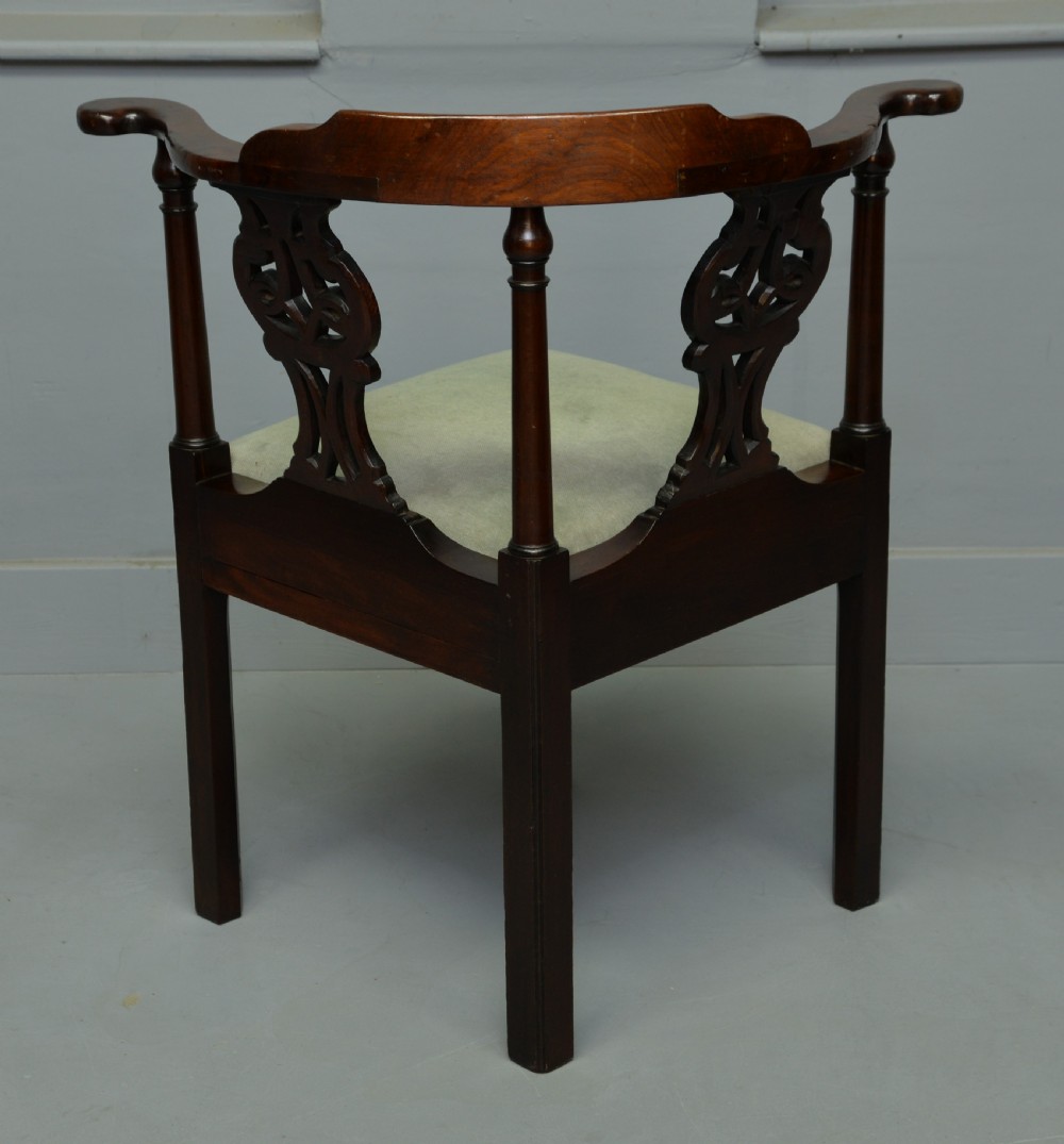 Fine Georgian Mahogany Corner Chair c1760 View VI