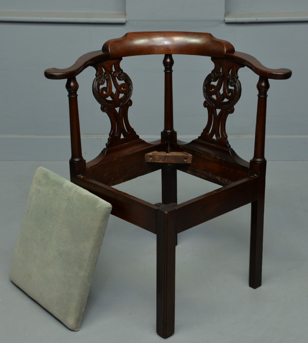 Fine Georgian Mahogany Corner Chair c1760 View VIII