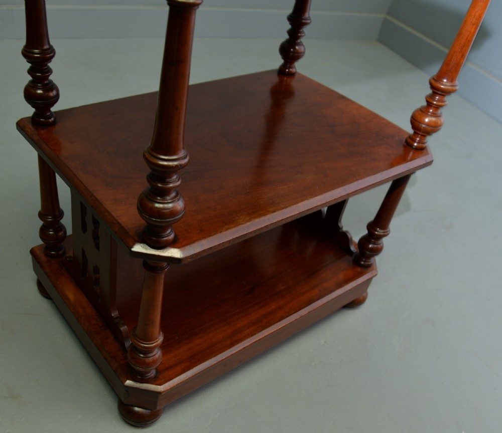 Victorian Walnut Whatnot / Shelves / Display Stand View XII