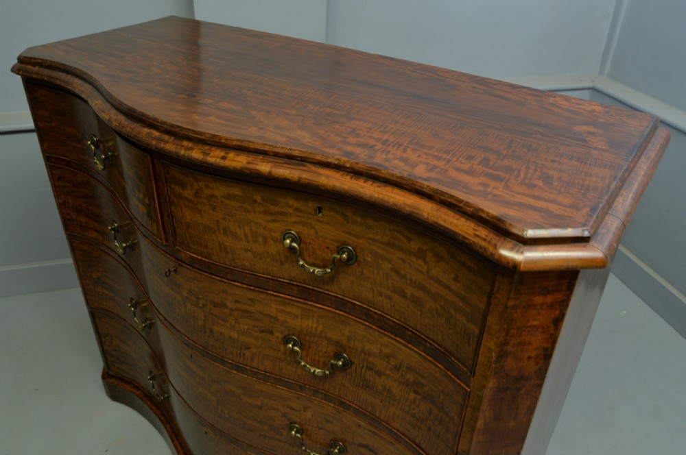Stunning Victorian Dark Birch Serpentine Chest Of Drawers View XIV