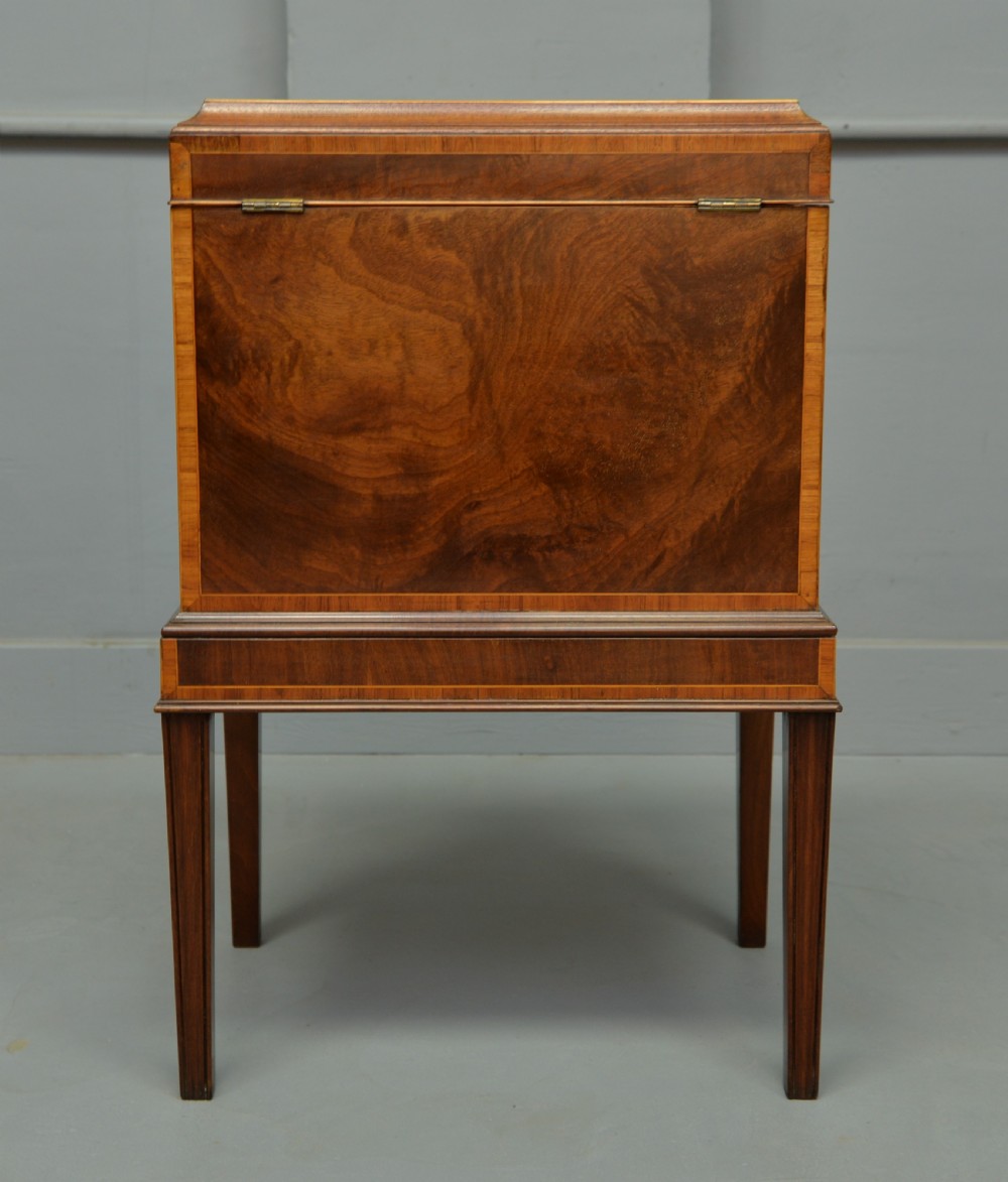 Georgian Mahogany Wine Cellarette View V