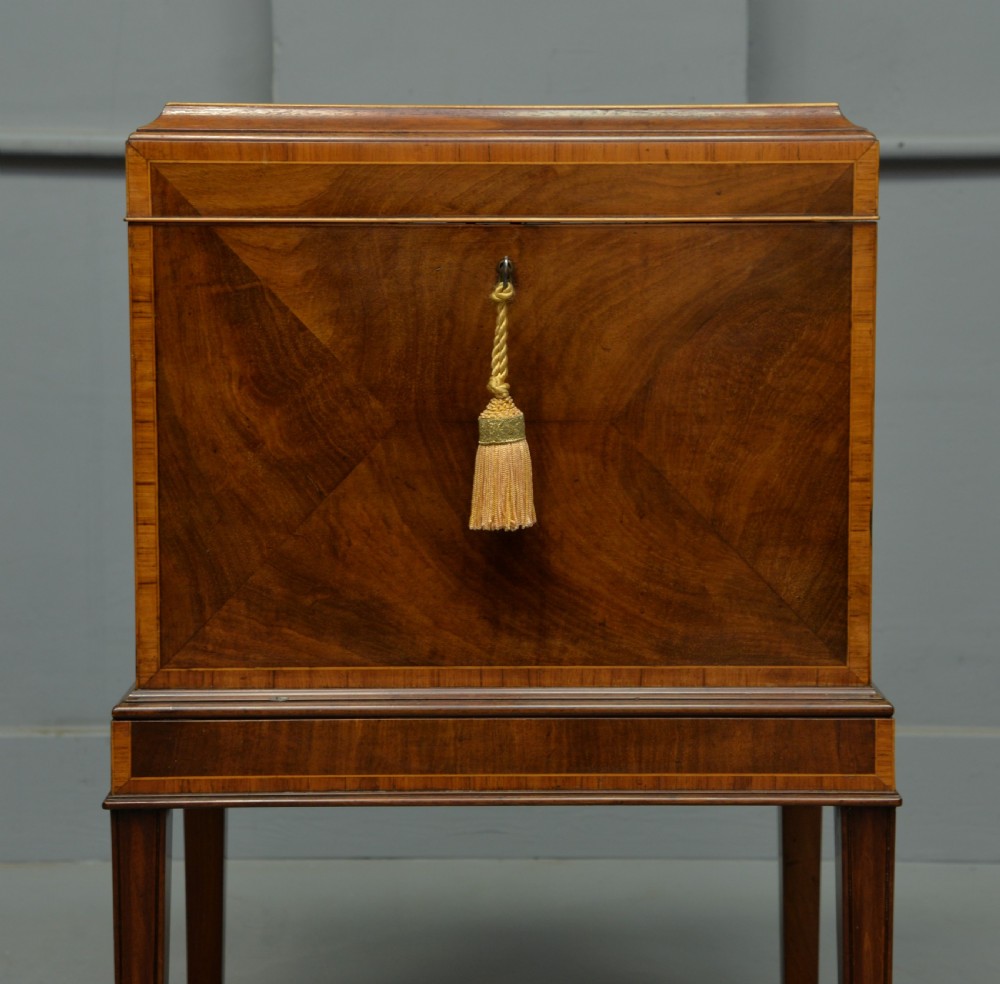 Georgian Mahogany Wine Cellarette View VII