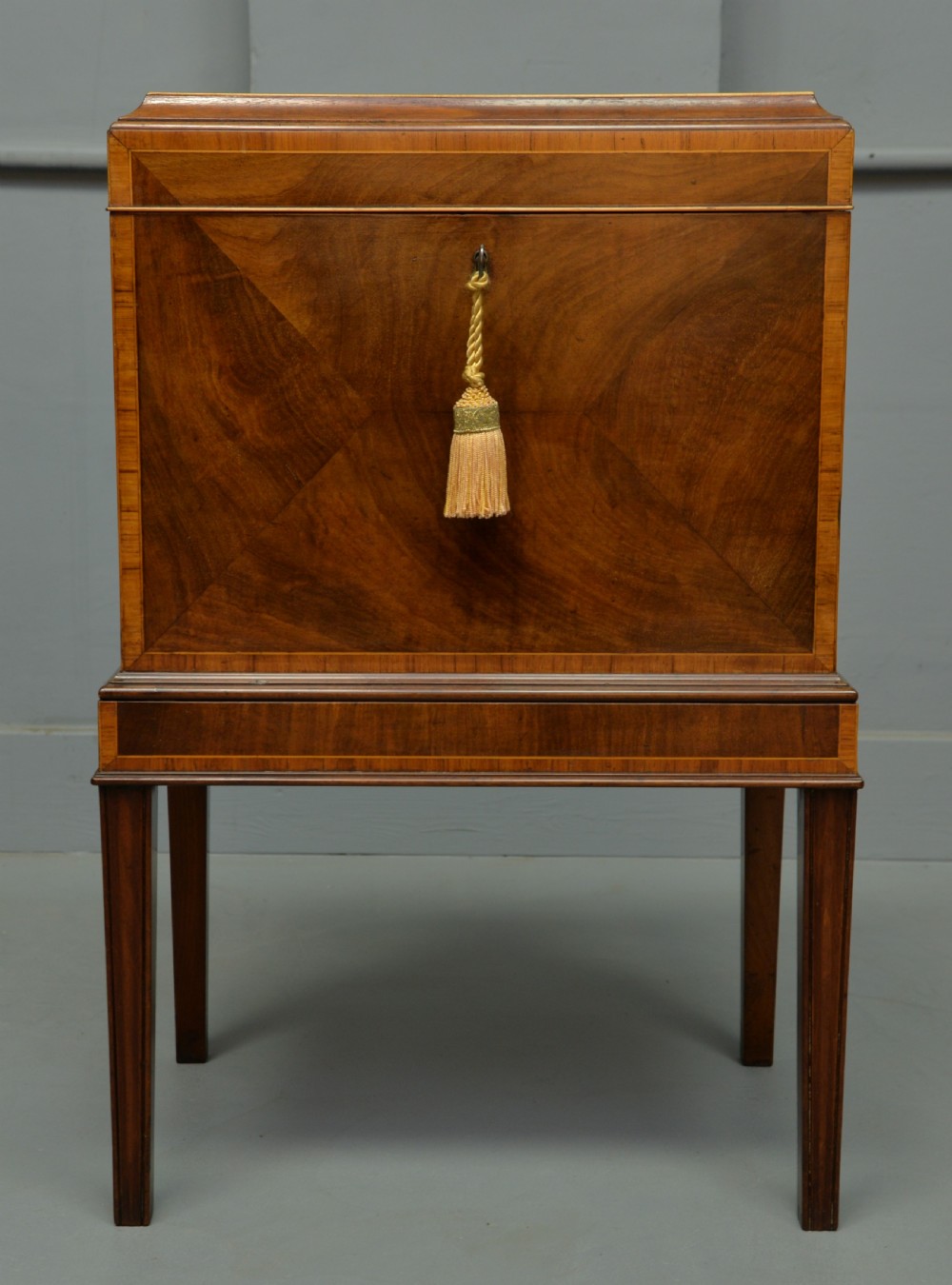 Georgian Mahogany Wine Cellarette View IX