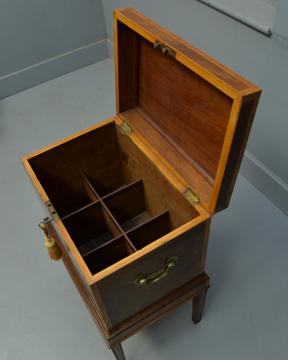 Georgian Mahogany Wine Cellarette View X
