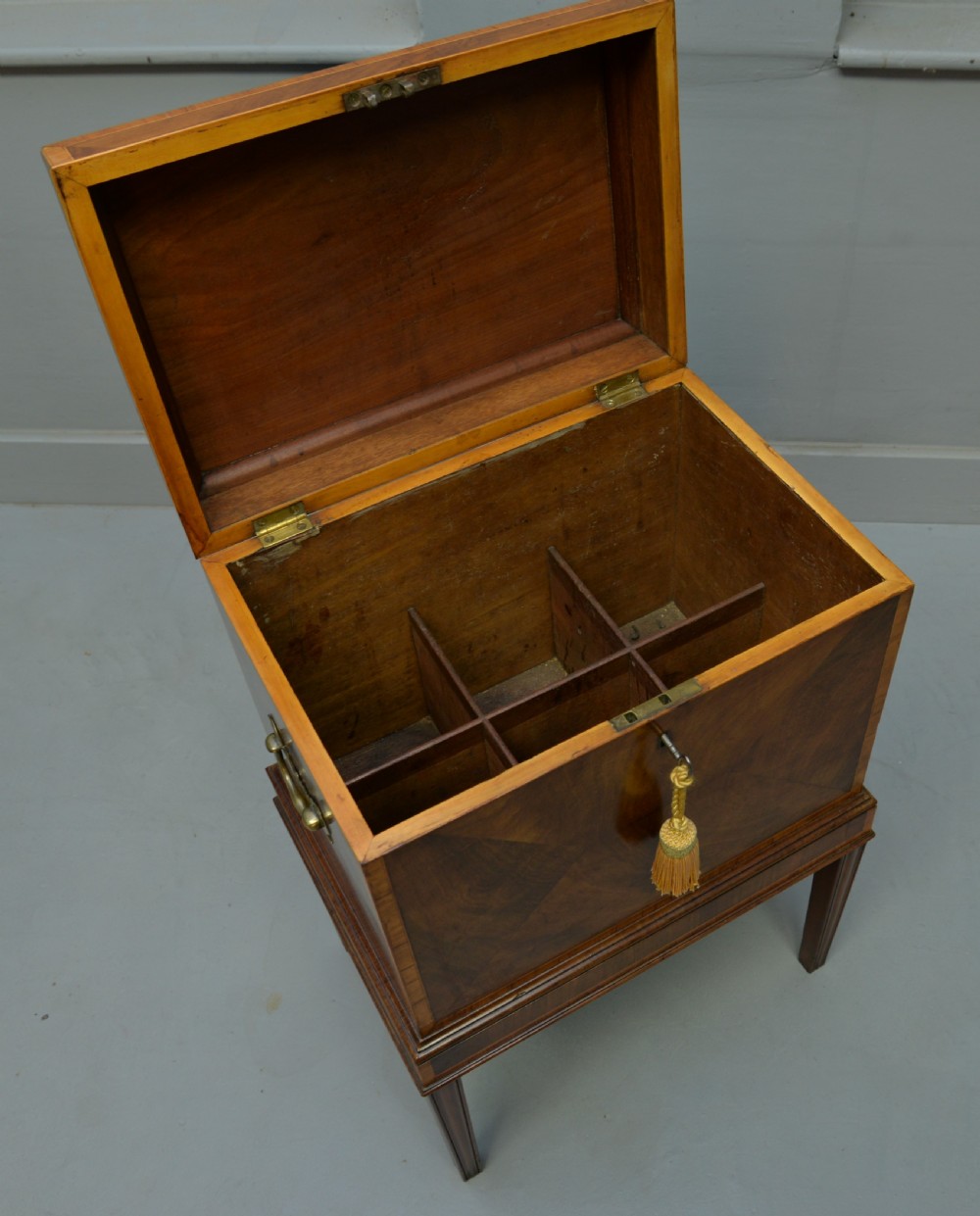 Georgian Mahogany Wine Cellarette View XII
