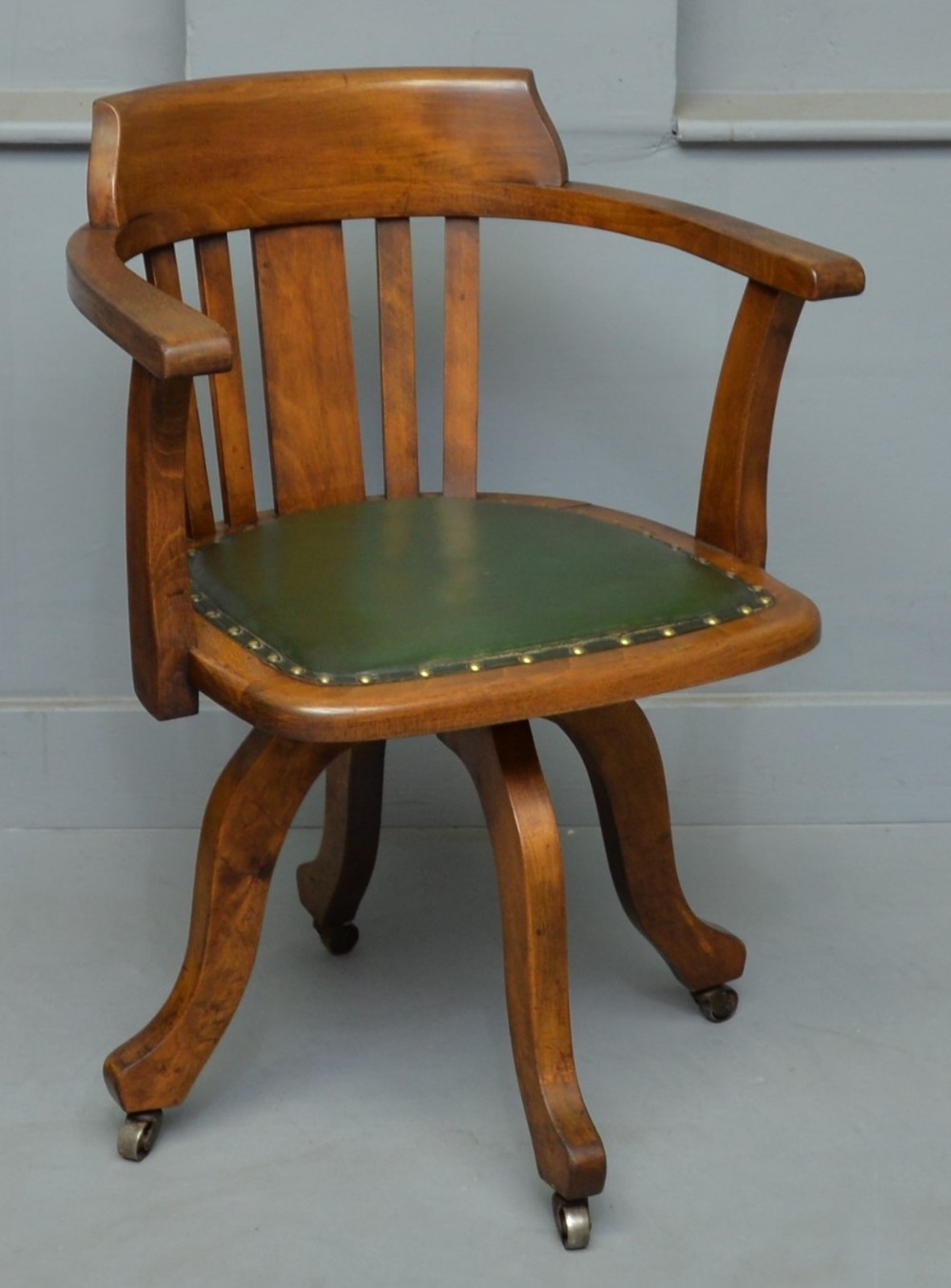 Edwardian Oak Swivel Office Desk Chair