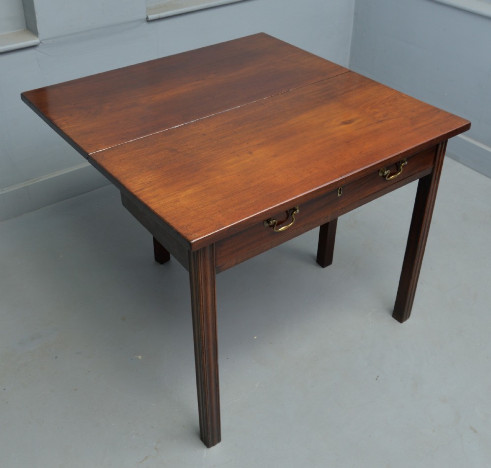  Georgian Mahogany Side / Tea Table View X