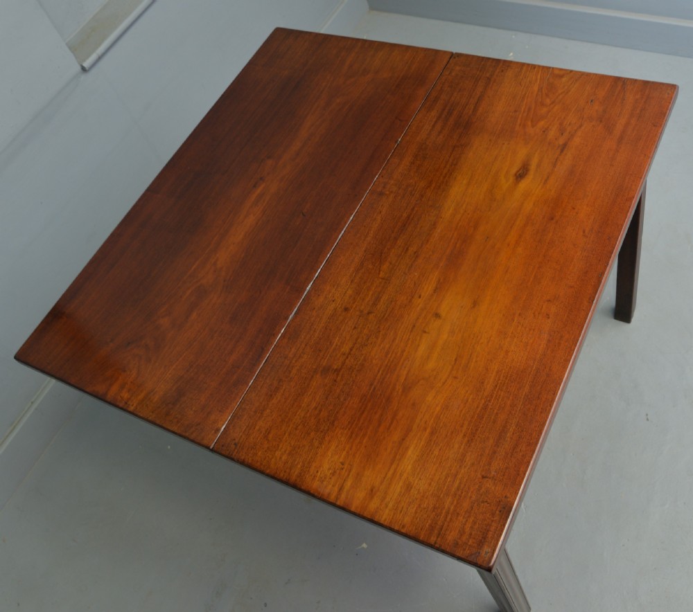  Georgian Mahogany Side / Tea Table View XI