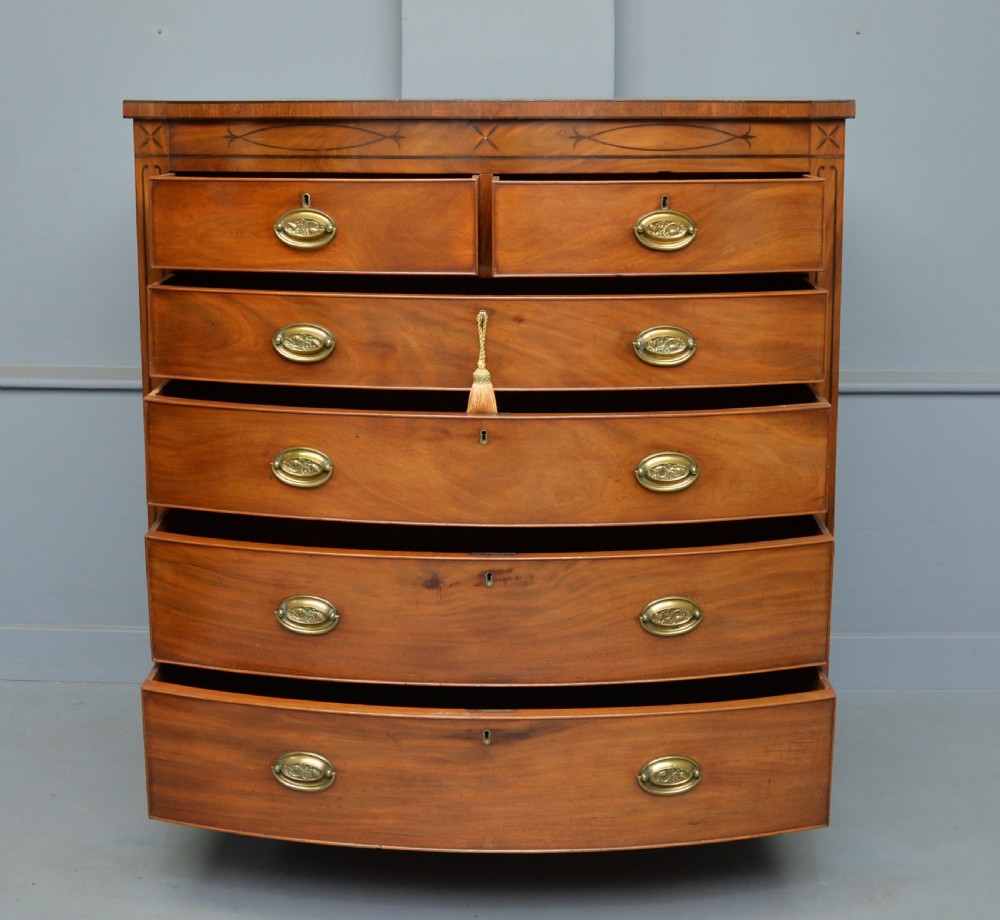 Elegant Regency Mahogany Bow-Front Chest Of Drawers View III