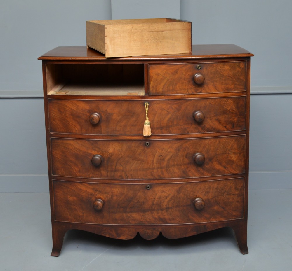 Late Georgian Mahogany Bow-Front Chest Of Drawers View VI