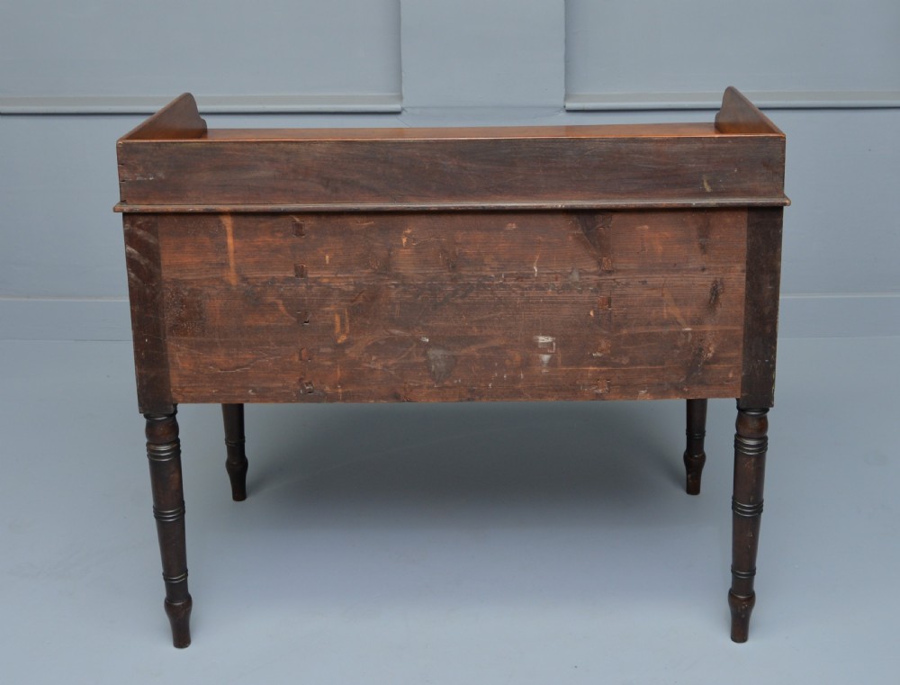 Handsome Georgian Mahogany Sideboard / Wash Stand View X