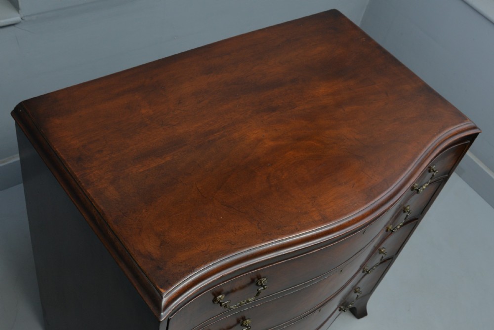 Georgian Revival Mahogany Serpentine Chest Of Drawers View VI