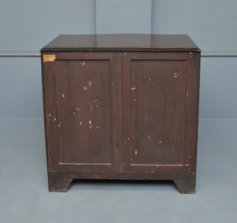 Georgian Revival Mahogany Serpentine Chest Of Drawers View XIII