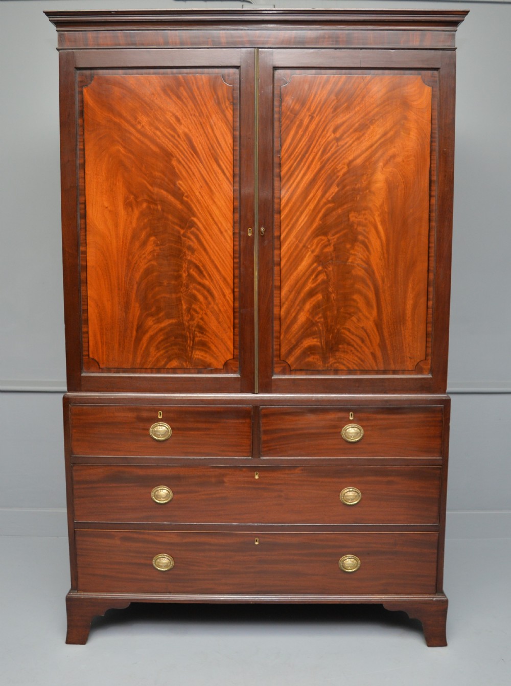 Georgian Flame Mahogany Linen Press / Wardrobe View II