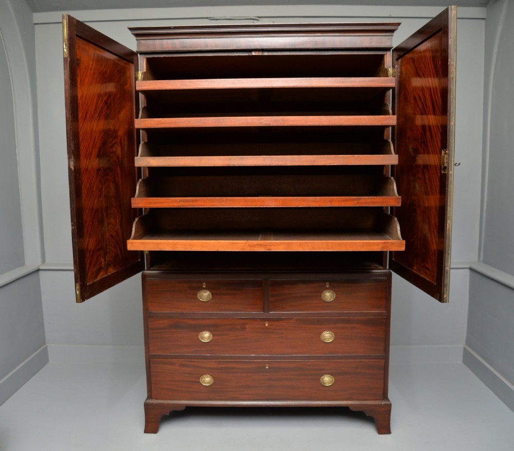 Georgian Flame Mahogany Linen Press / Wardrobe View IV