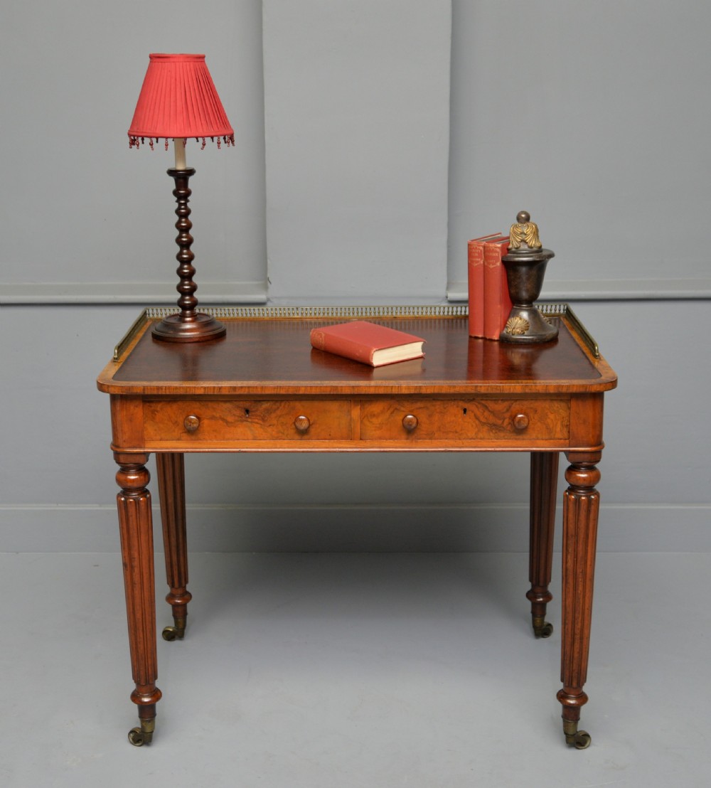 Fine Quality Gillows Design Walnut Writing Table View II