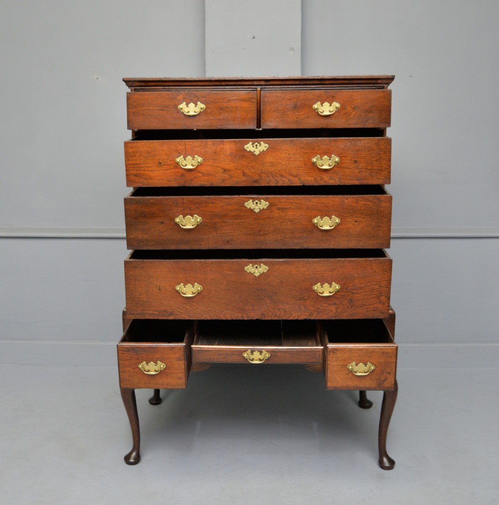 Handsome Early 18th Century Oak Chest On Stand View II