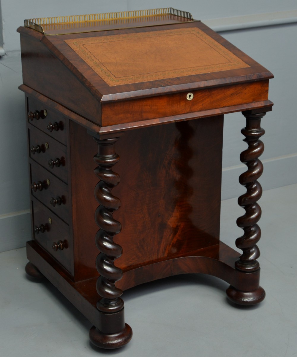 William IV Mahogany Davenport Desk