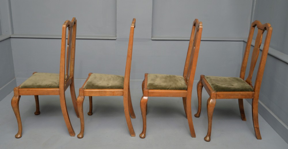 Set Of Four Queen Anne Style Walnut Dining Chairs View VIII