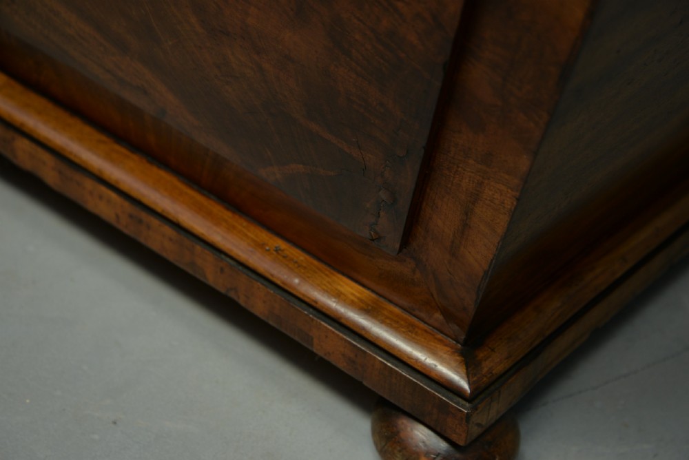 Large Regency Sarcophagus Mahogany Wine Cellarette View VIII