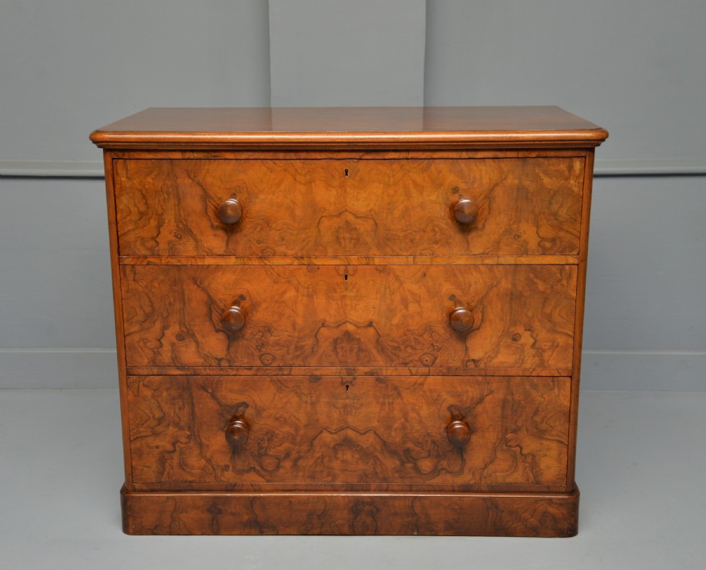 Handsome Victorian Burr Walnut Chest Of Drawers 