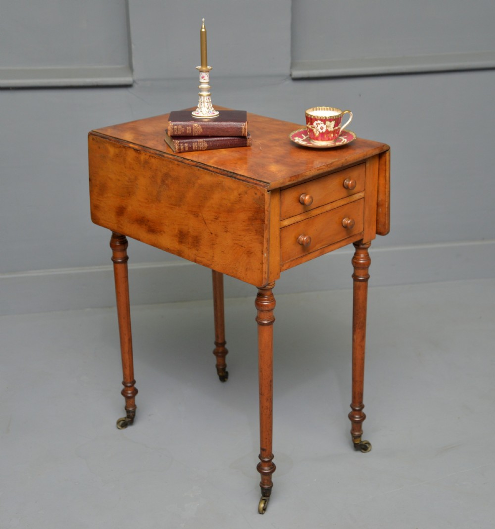 Elegant Regency Satinwood Small Pembroke Side Lamp Occasional Table View II