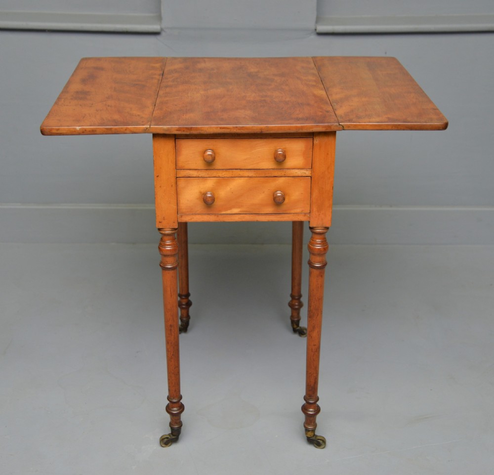 Elegant Regency Satinwood Small Pembroke Side Lamp Occasional Table View IV