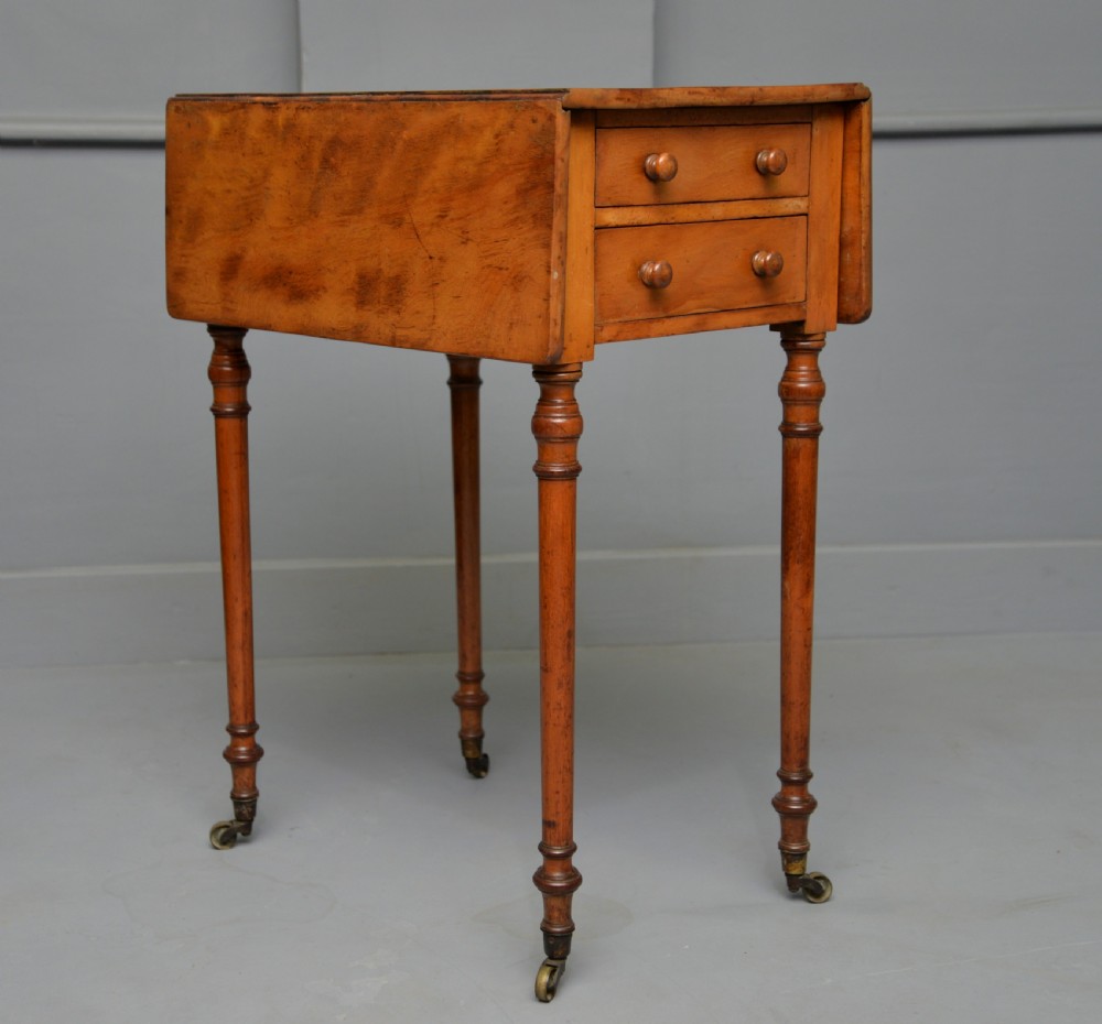Elegant Regency Satinwood Small Pembroke Side Lamp Occasional Table View XVI