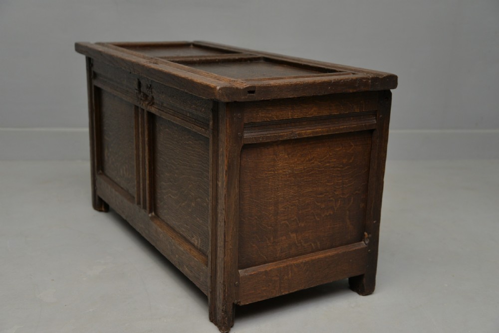 Small Early 18th Century Oak Coffer Blanket Box Chest View VI