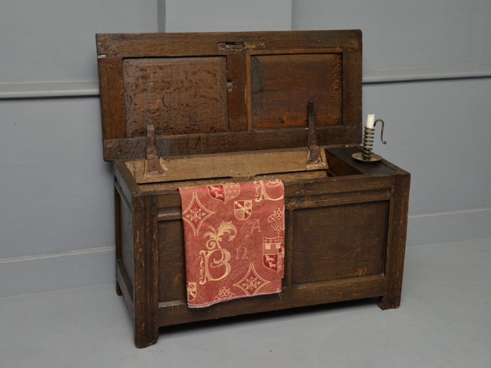 Small Early 18th Century Oak Coffer Blanket Box Chest View XI