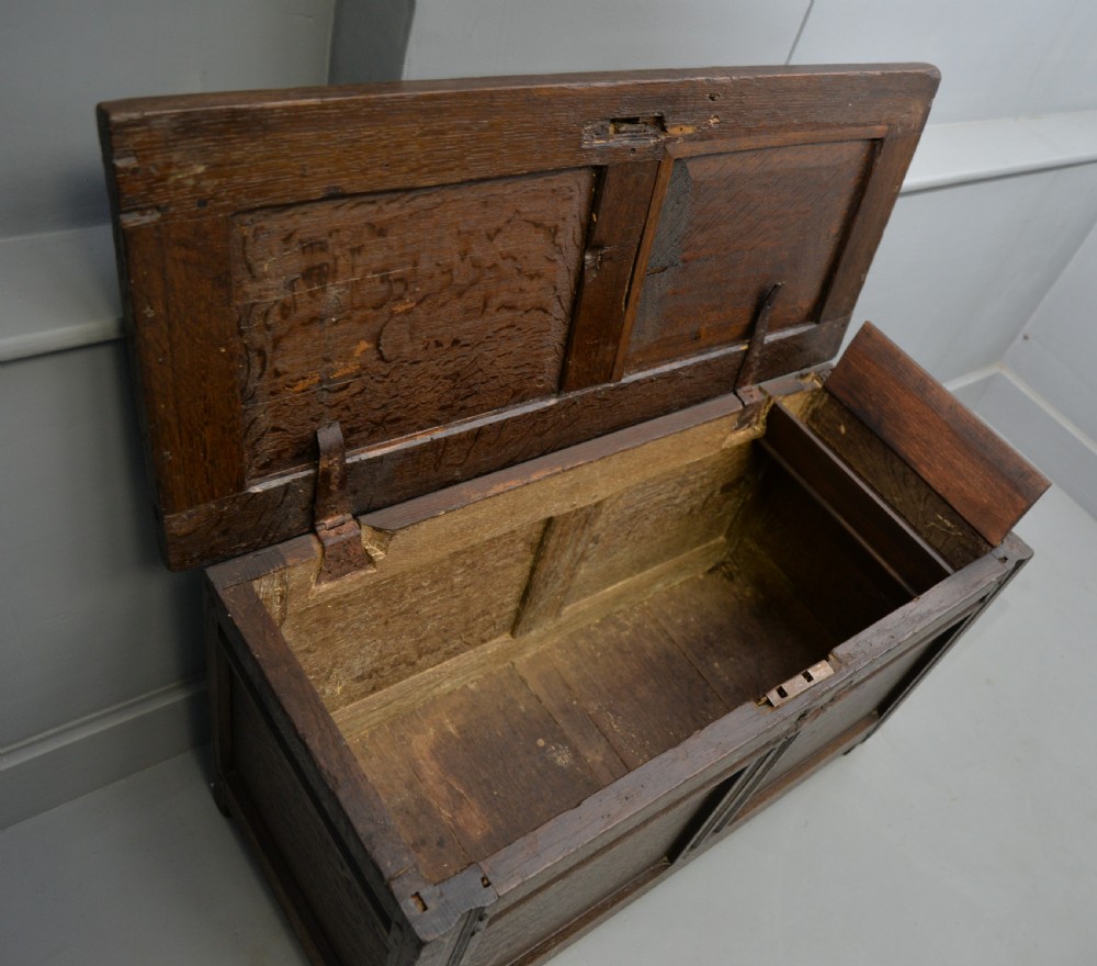 Small Early 18th Century Oak Coffer Blanket Box Chest View XIV