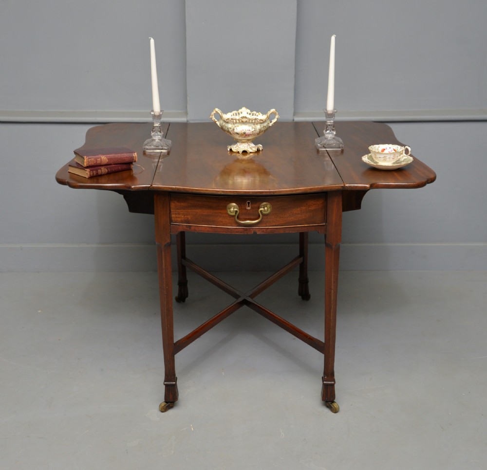 Unusual Georgian George III Mahogany Butterfly Pembroke Dining Table View II