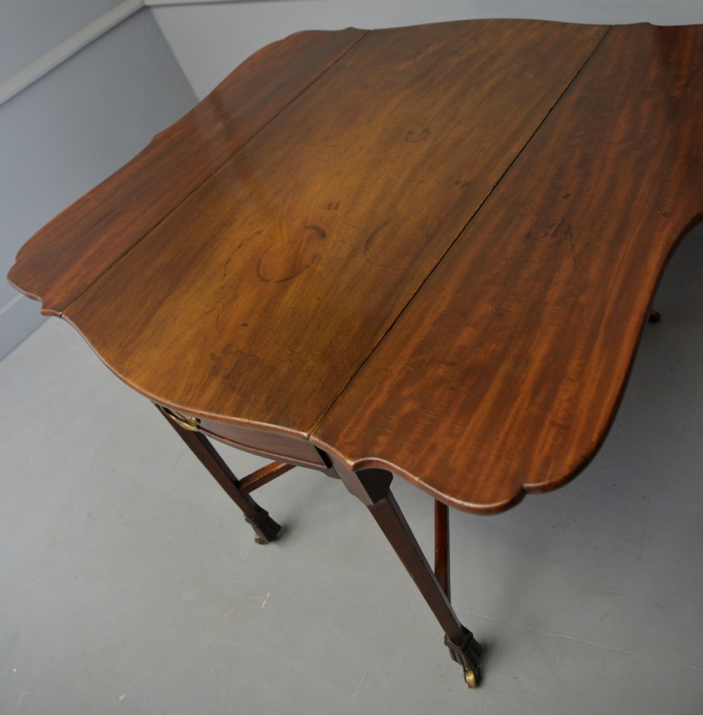 Unusual Georgian George III Mahogany Butterfly Pembroke Dining Table View VIII