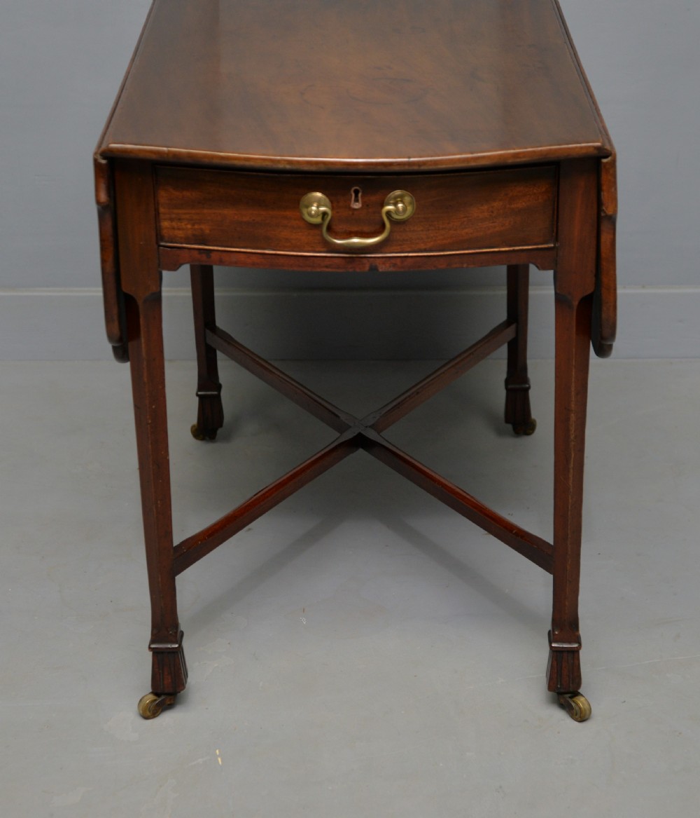 Unusual Georgian George III Mahogany Butterfly Pembroke Dining Table View XVII
