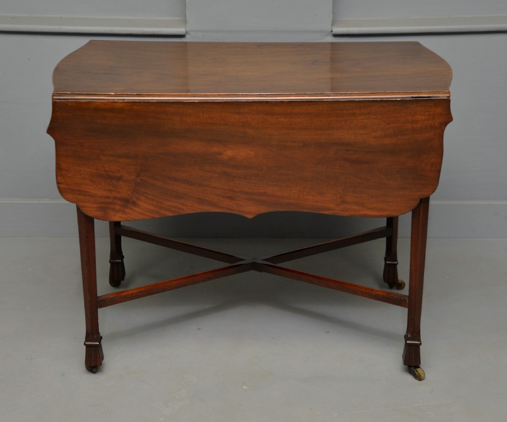 Unusual Georgian George III Mahogany Butterfly Pembroke Dining Table View XVIII