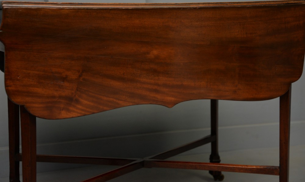 Unusual Georgian George III Mahogany Butterfly Pembroke Dining Table View XIX
